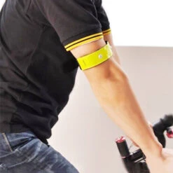 Brassard De Sécurité Avec LEDs Clignotant Pour Vélo Ou Jogging 10 Brassard De Sécurité Avec LEDs Clignotant Pour Vélo Ou Jogging -Messingschlager Soldes brassard de securite avec leds clignotant pour velo ou jogging 3