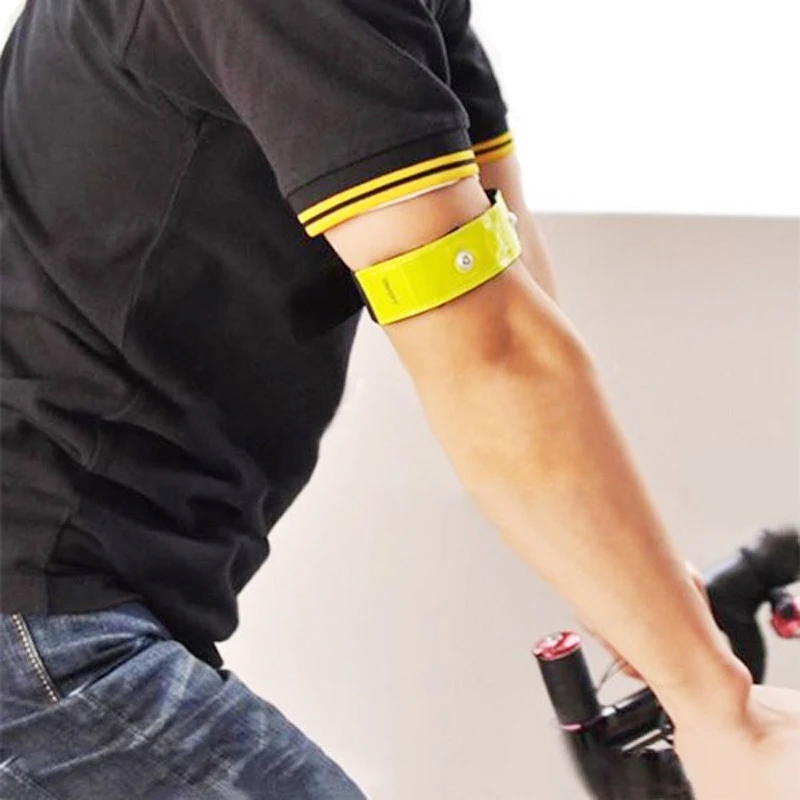 Brassard De Sécurité Avec LEDs Clignotant Pour Vélo Ou Jogging 6 Brassard De Sécurité Avec LEDs Clignotant Pour Vélo Ou Jogging – Image 4