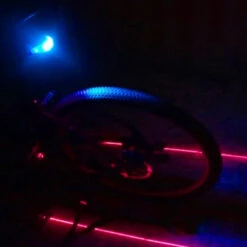 Eclairage Arrière Bleu Pour Vélo Avec Laser -Messingschlager Soldes eclairage arriere bleu pour velo avec laser 2