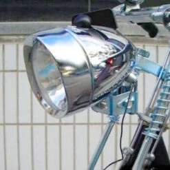 Feu Avant Dynamo Vintage Sur Fourche De Vélo -Messingschlager Soldes feu avant dynamo vintage sur fourche de velo 2