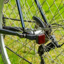 Feux Vélo Sans Piles Sur Moyeu 2 LEDs AMS Light Reelight -Messingschlager Soldes feux velo sans piles sur moyeu 2 leds ams light reelight 3