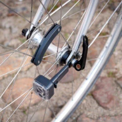 Feux Vélo Sans Piles Sur Moyeu 2 LEDs AMS Light Reelight -Messingschlager Soldes feux velo sans piles sur moyeu 2 leds ams light reelight 4