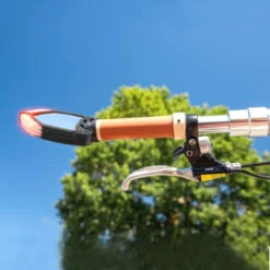 Rétroviseurs Clignotants De Vélo Et Trottinette QLÏR VISAIA BIKE -Messingschlager Soldes retroviseurs clignotants de velo et trottinette qlir visaia bike 1 2